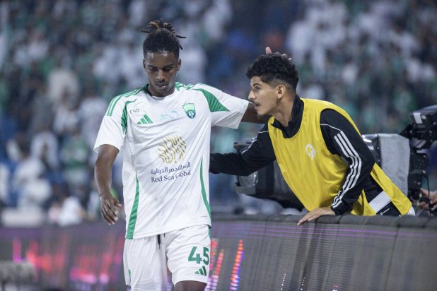 دارسي لاعب الأهلي: الحظ أسقطنا أمام الهلال