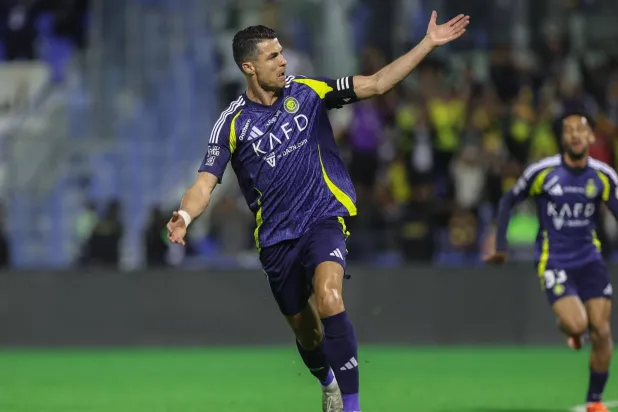 الدوري السعودي: النصر يعبر الخليج بـ«ثلاثية»… ورونالدو يتصدر الهدافين