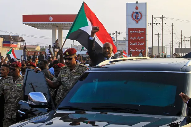 الجيش السوداني يقترب من استرداد القصر الرئاسي